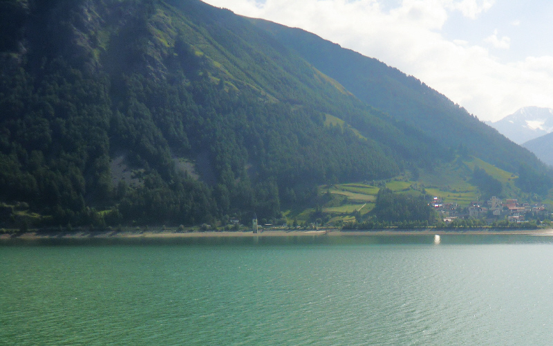 Graun+0116+Kirchturm im Wasser