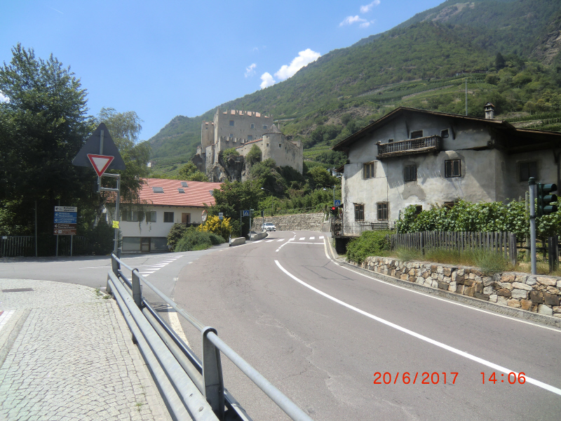 Latsch+0132+Schloss Katelbell