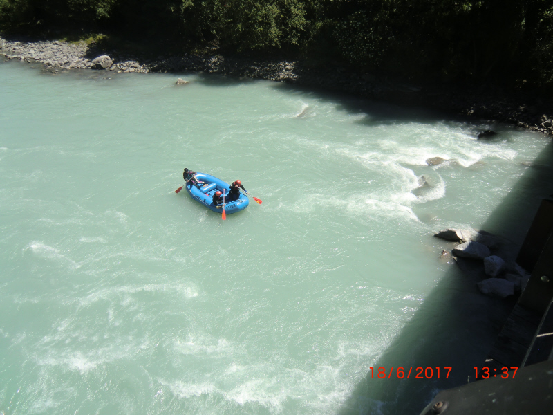Roppen+0078+Schlauchbootfahrer