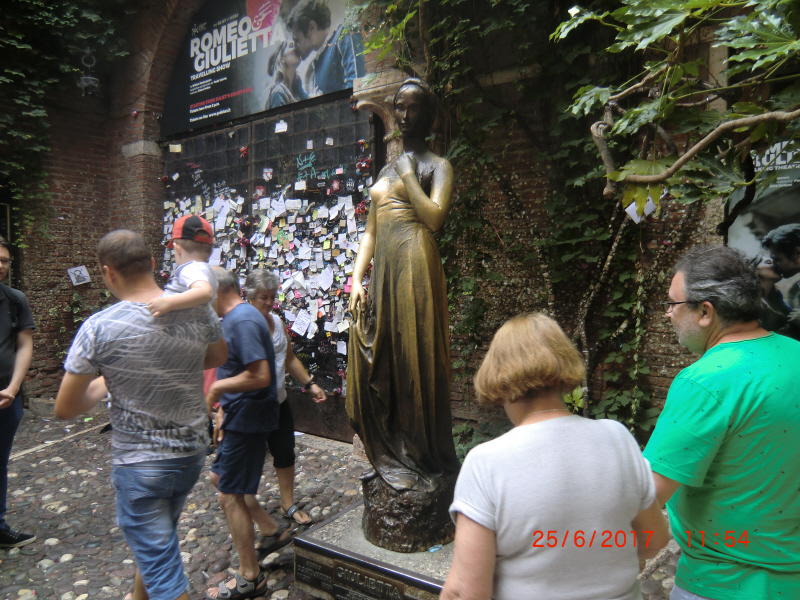Verona+0256+Balkon mit Julia